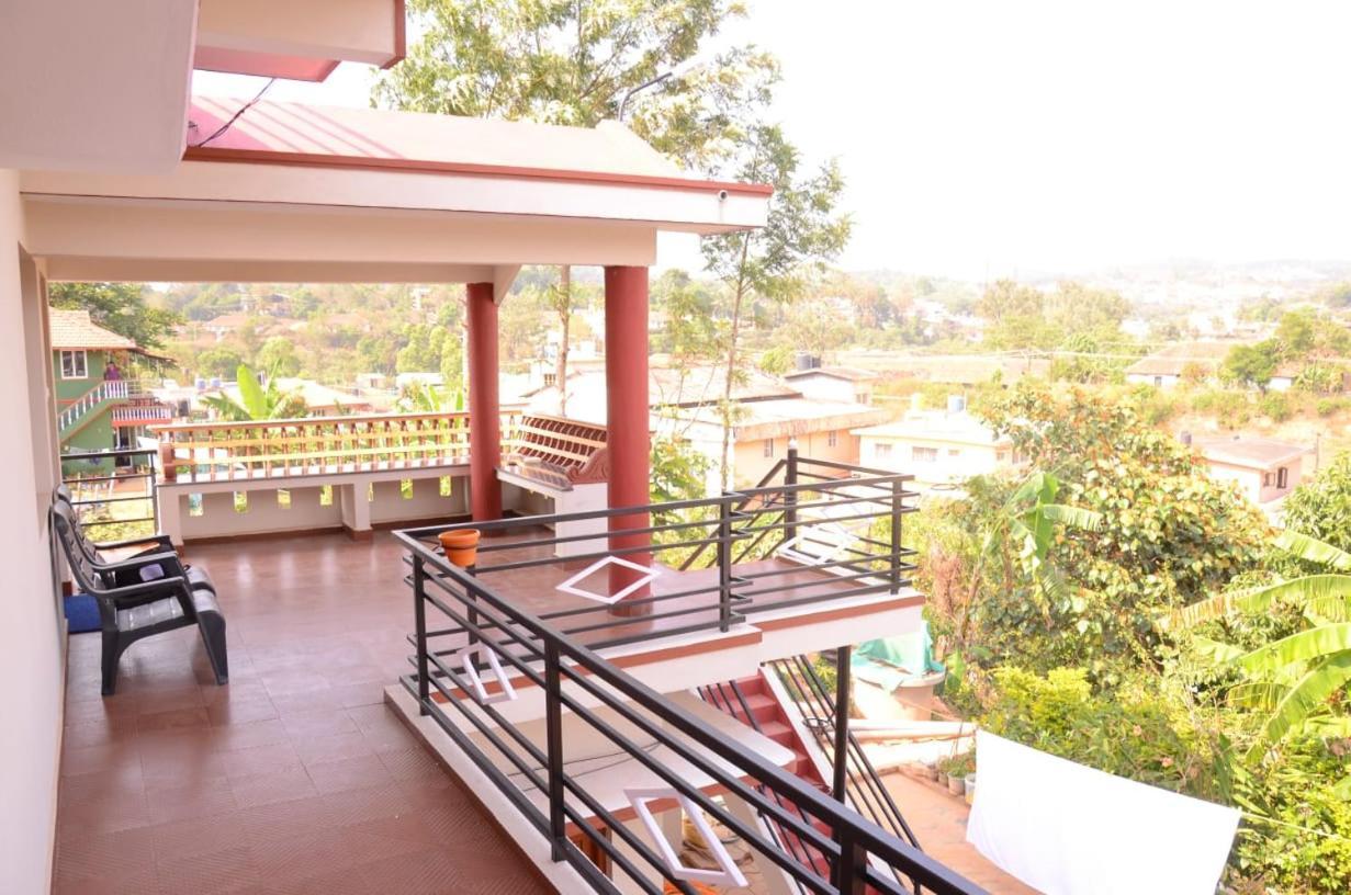 Coorg Girinivas Homestay 102 Madikeri Dış mekan fotoğraf