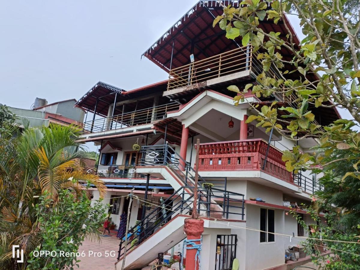 Coorg Girinivas Homestay 102 Madikeri Dış mekan fotoğraf
