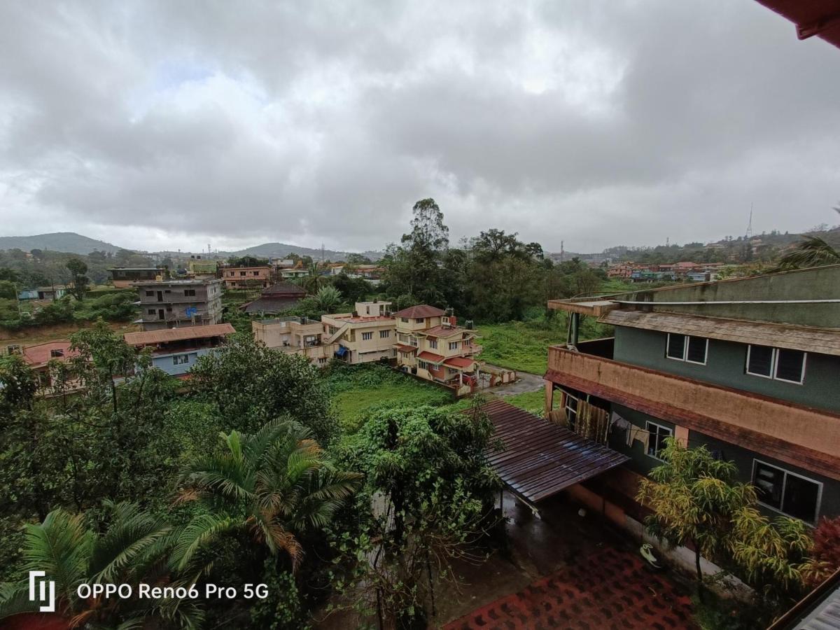 Coorg Girinivas Homestay 102 Madikeri Dış mekan fotoğraf